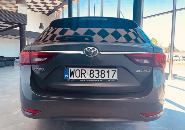 Toyota Avensis cena 48900 przebieg: 231757, rok produkcji 2016 z Jordanów małe 92